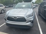 Used 2021 Toyota Highlander XLE image 2