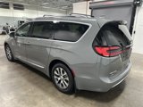 Used 2022 Chrysler Pacifica Pinnacle image 5