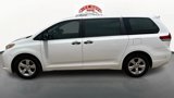 Used 2014 Toyota Sienna L image 2