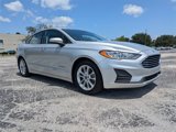 Used 2019 Ford Fusion SE image 2