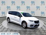 Used 2024 Chrysler Pacifica Touring-L image 3