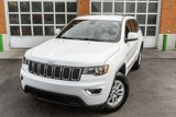 Used 2020 Jeep Grand Cherokee Laredo image 2