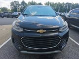 Used 2020 Chevrolet Trax LT w/ LT Convenience Package image 2
