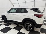 Used 2025 Chevrolet TrailBlazer LT image 2