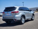 Used 2017 Toyota Highlander Limited image 5
