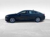 Used 2023 Chevrolet Malibu LT image 2