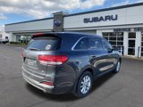 Used 2018 Kia Sorento LX image 3