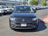 Used 2022 Volkswagen Tiguan SE image 2