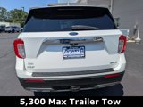 Used 2022 Ford Explorer XLT w/ Equipment Group 202A image 4