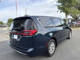 Used 2023 Chrysler Pacifica Touring-L image 3