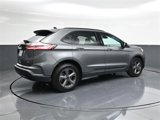 Used 2023 Ford Edge SEL w/ Sport Appearance Package image 4