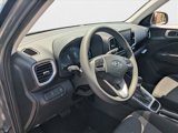 New 2025 Hyundai Venue SE image 3