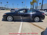 Used 2018 Toyota Camry XLE image 2