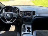 Used 2018 Jeep Grand Cherokee Altitude image 4