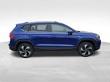 New 2024 Volkswagen Taos SE image 2