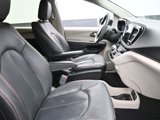 Used 2017 Chrysler Pacifica Touring image 6