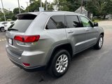 Used 2021 Jeep Grand Cherokee Laredo image 4