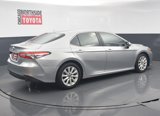 Used 2020 Toyota Camry LE image 4