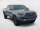 Used 2017 Toyota Tacoma TRD Sport image 3