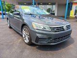Used 2017 Volkswagen Passat 1.8T R-Line w/ R-Line Lighting Package image 4
