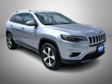 Used 2019 Jeep Cherokee Limited w/ Luxury Group image 3