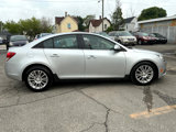 Used 2011 Chevrolet Cruze Eco image 2