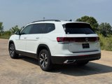 New 2025 Volkswagen Atlas SE image 3