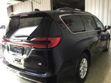 Used 2022 Chrysler Pacifica Touring-L image 4