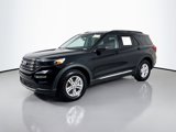 Certified 2022 Ford Explorer XLT w/ Equipment Group 202A image 3