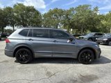 Used 2024 Volkswagen Tiguan SE R-Line image 2