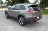 Used 2016 Jeep Cherokee Trailhawk image 3