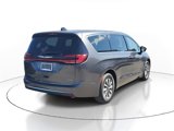 Used 2023 Chrysler Pacifica Touring-L image 3