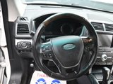 Used 2017 Ford Explorer Platinum image 2