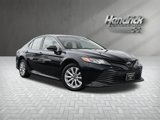 Used 2018 Toyota Camry LE image 2