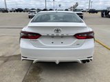 Used 2022 Toyota Camry SE image 2