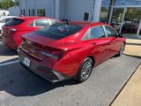 Used 2024 Hyundai Elantra SEL image 3
