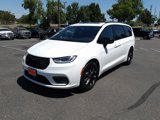 New 2024 Chrysler Pacifica Limited w/ S Appearance Package image 4