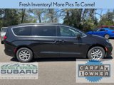 Used 2022 Chrysler Pacifica Touring-L image 3