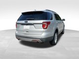 Used 2017 Ford Explorer XLT image 5