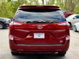 Used 2017 Toyota Sienna XLE Premium image 4