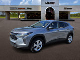 Used 2025 Chevrolet Trax LS image 2