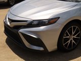 Used 2023 Toyota Camry SE image 3