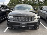 Used 2019 Jeep Grand Cherokee Altitude image 3