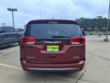 Used 2017 Chrysler Pacifica Limited w/ Advanced Safetytec Group image 3