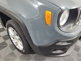 Used 2017 Jeep Renegade Latitude image 3