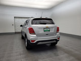 Used 2020 Chevrolet Trax LT w/ LT Convenience Package image 6