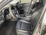 Used 2018 Alfa Romeo Giulia image 3