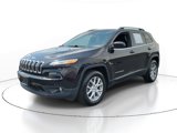 Used 2016 Jeep Cherokee Latitude w/ Cold Weather Group image 2