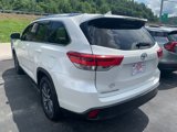 Used 2019 Toyota Highlander XLE image 3