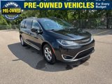 Used 2017 Chrysler Pacifica Touring-L Plus image 4